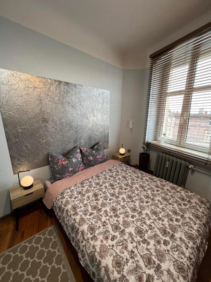 Jednosci Hostel Zielona Góra Esterno foto